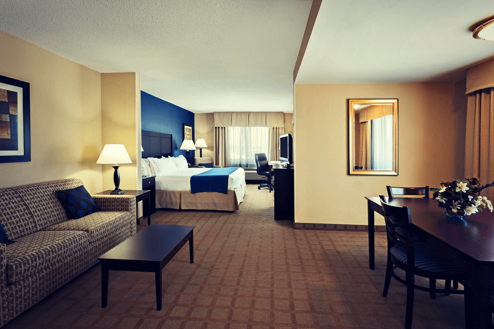 Holiday Inn Express & Suites Port St. Lucie West, an IHG Hotel